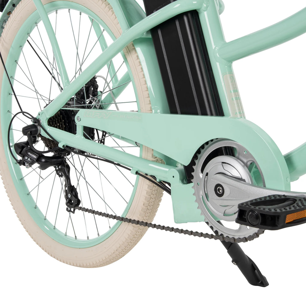 26-in 7-Spd Electric Cruiser Bike V624660