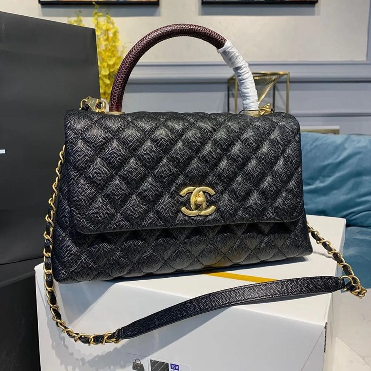 Black Large Flap Bag With Top Handle E280