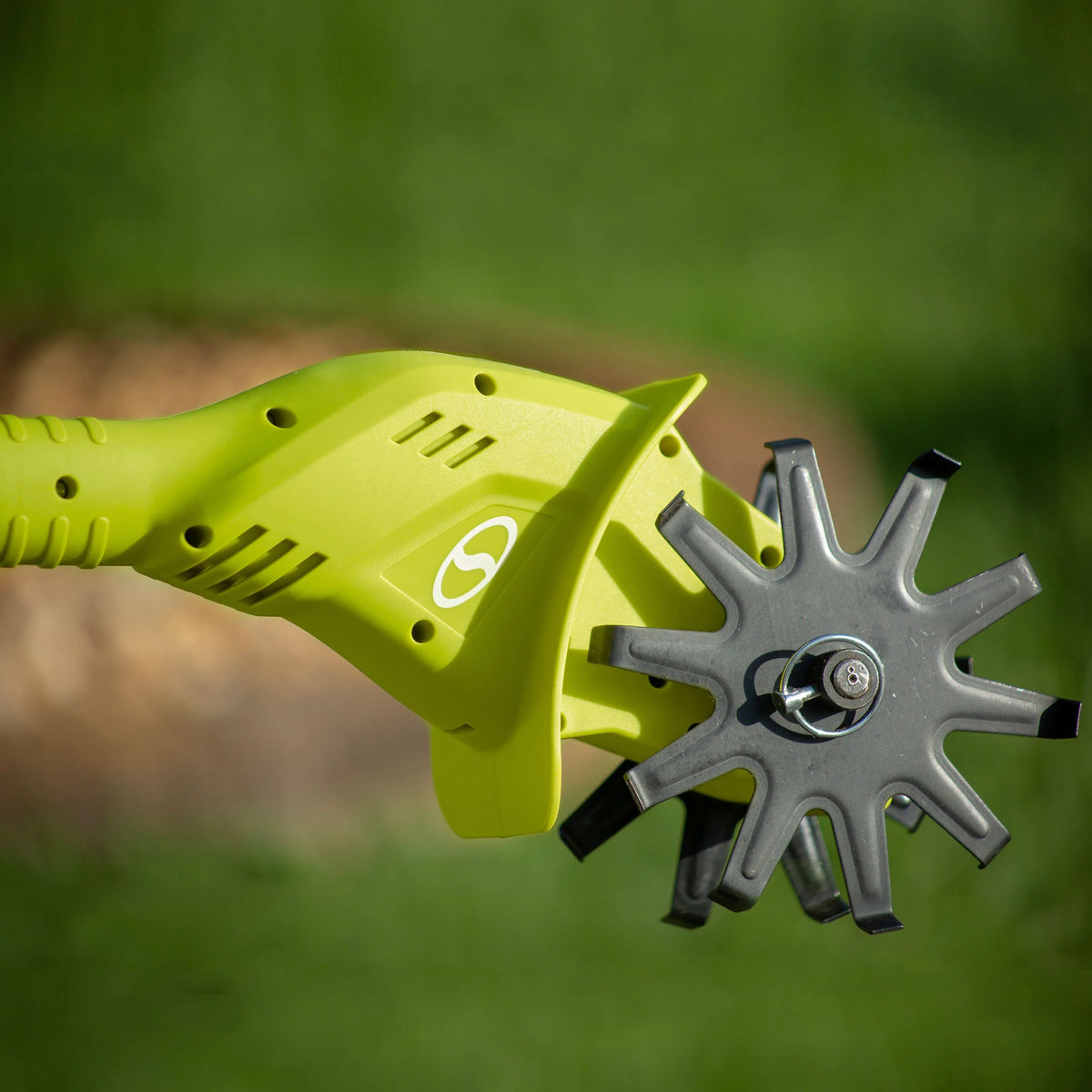 Cordless Telescoping Garden Tiller + Cultivator U184268