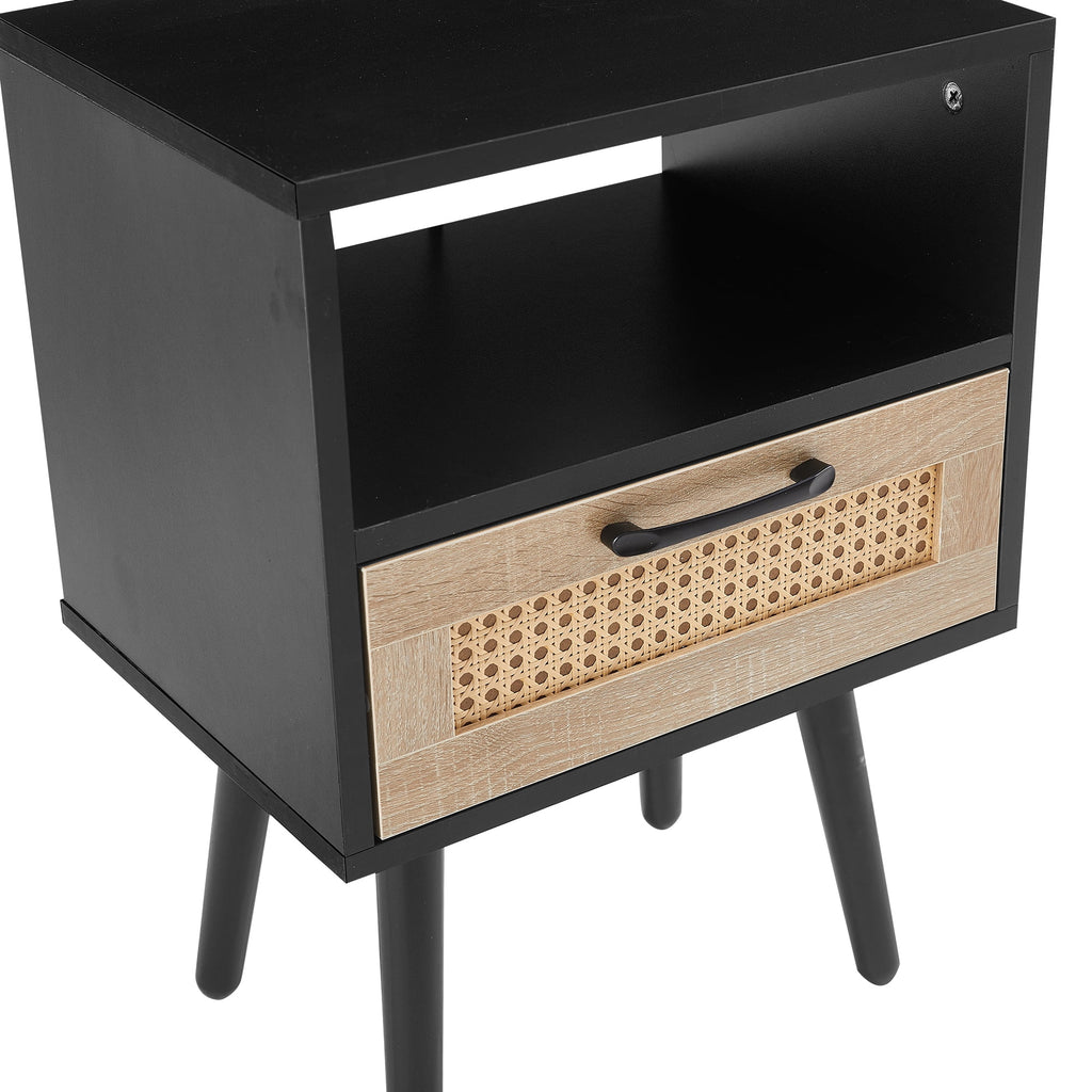 15.75" Rattan End Table with Power Outlet & USB Ports I9619