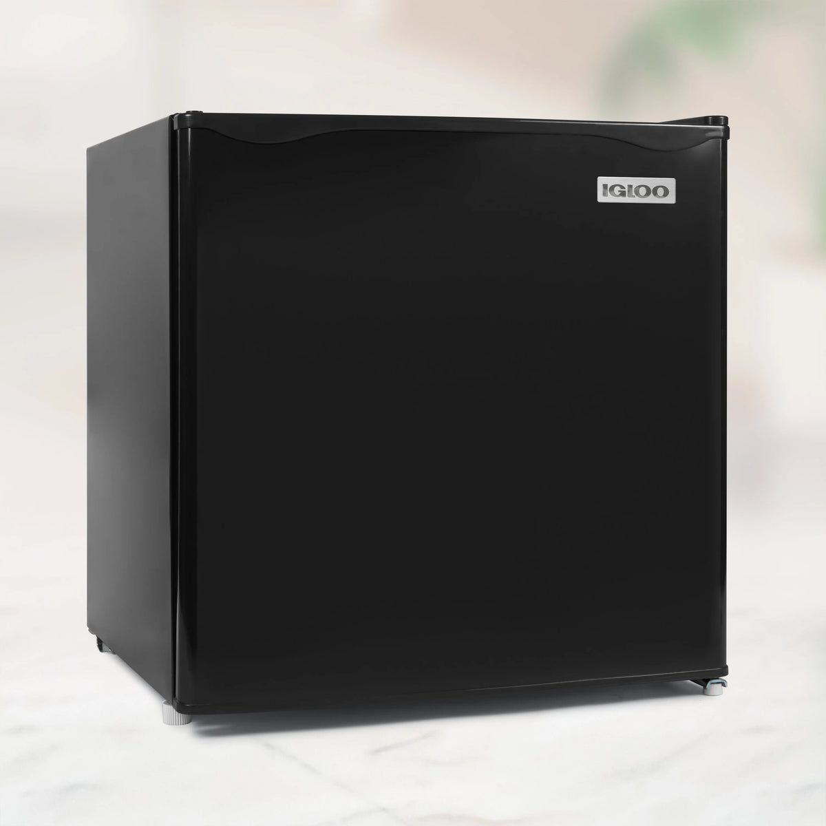 1.6 Cu Ft Black Refrigerator Freezer D329