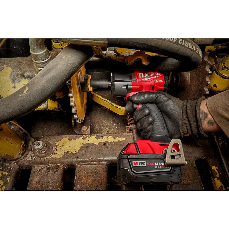 18V Lithium-Ion Brushless Cordless 1/2 in. Impact Wrench F8633
