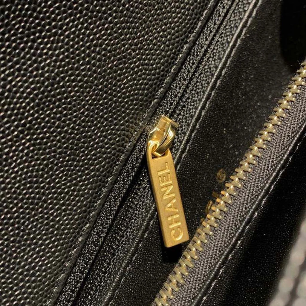 Black Large Flap Bag With Top Handle E280