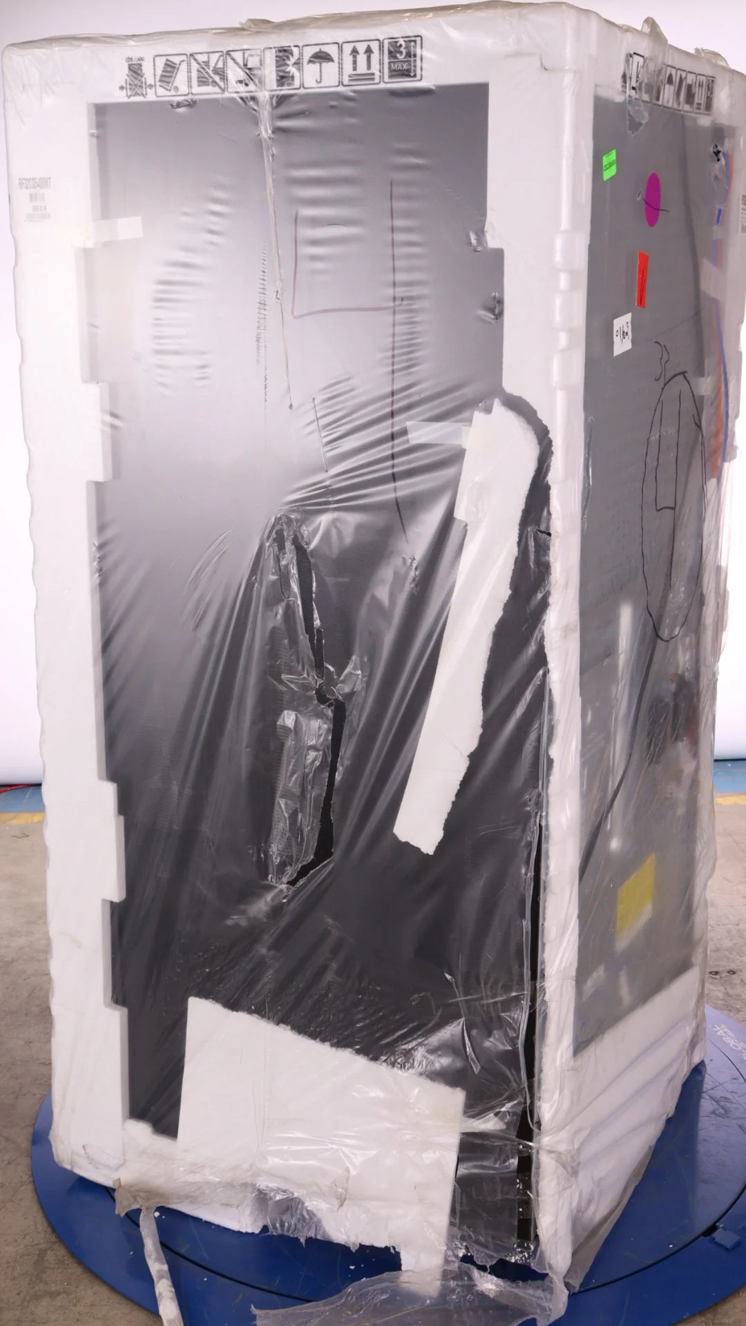 36 In. 30.5 Cu. Ft. Matte Black Steel 3 Door French Door Refrigerator M749544