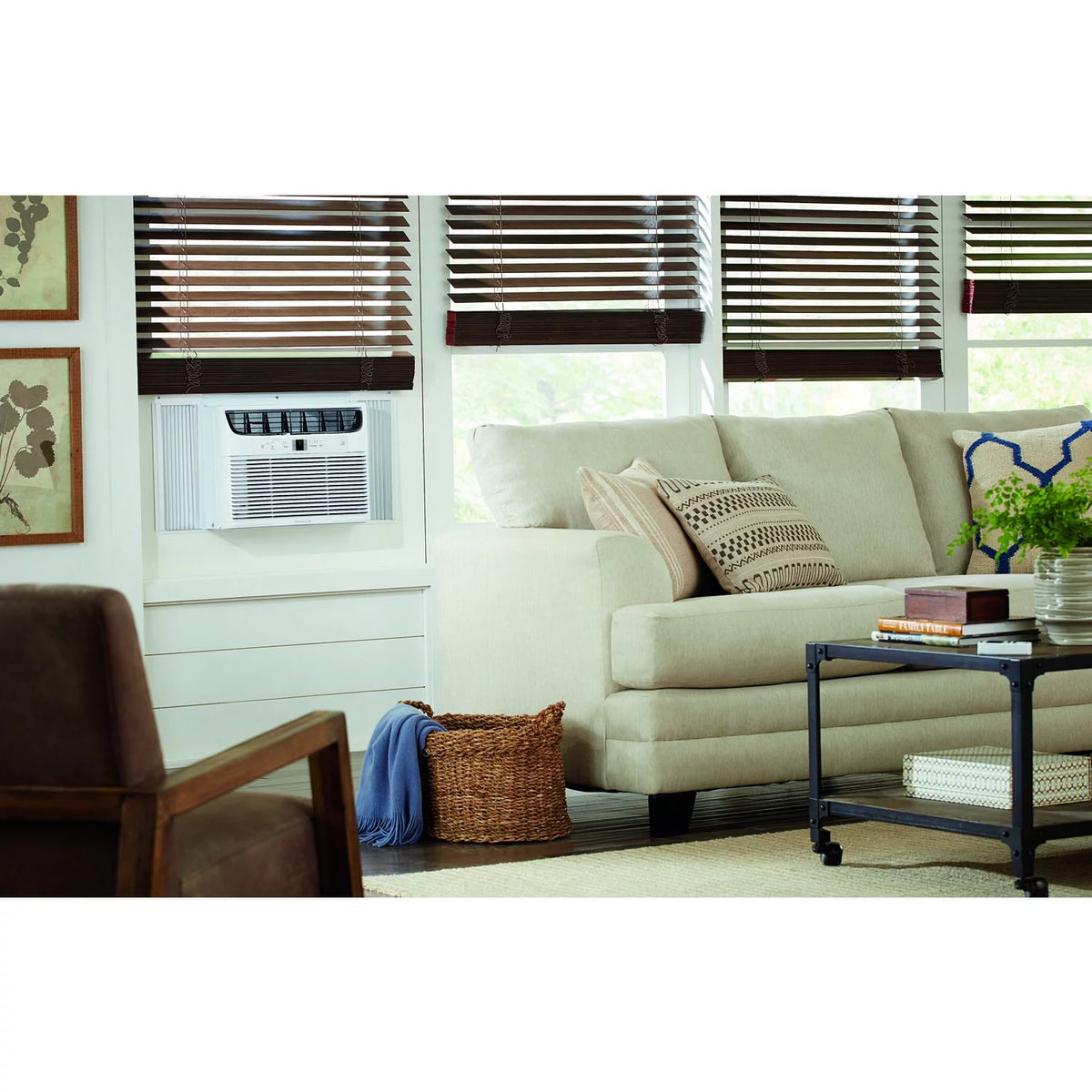 15,100 BTU Window-Mounted Air Conditioner I231