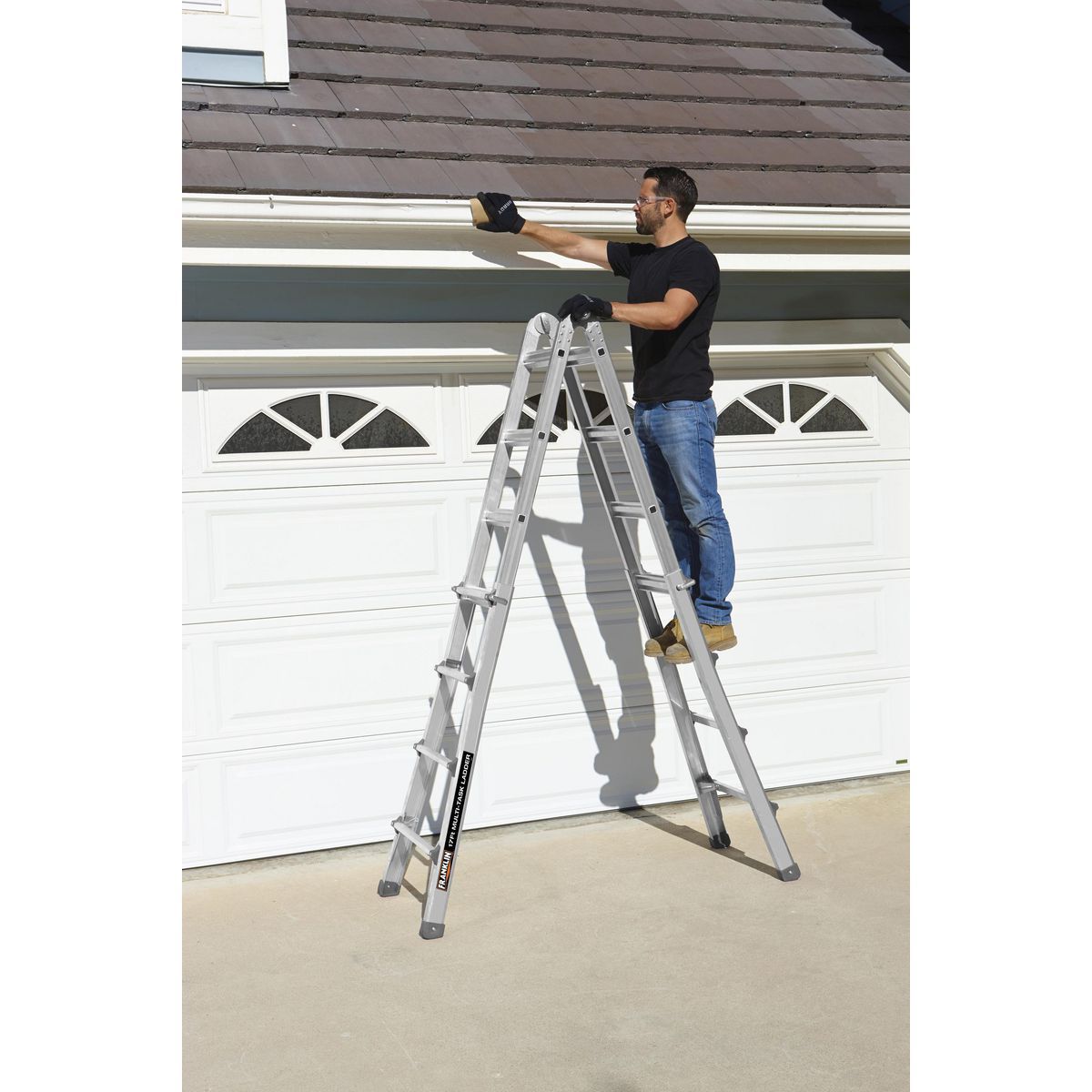 17 ft. Reach 300 lb. Multi-Task Ladder H236