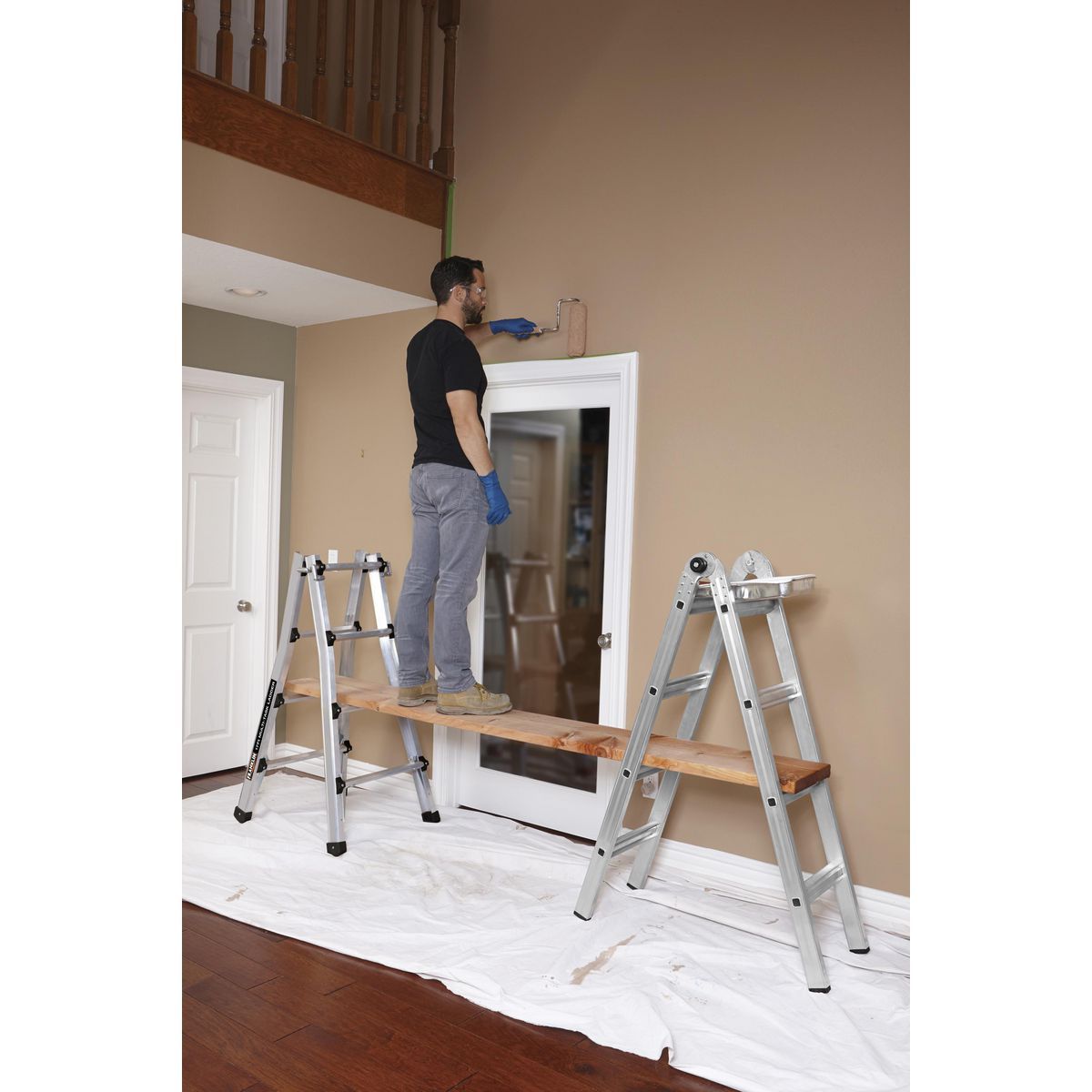 17 ft. Reach 300 lb. Multi-Task Ladder H236