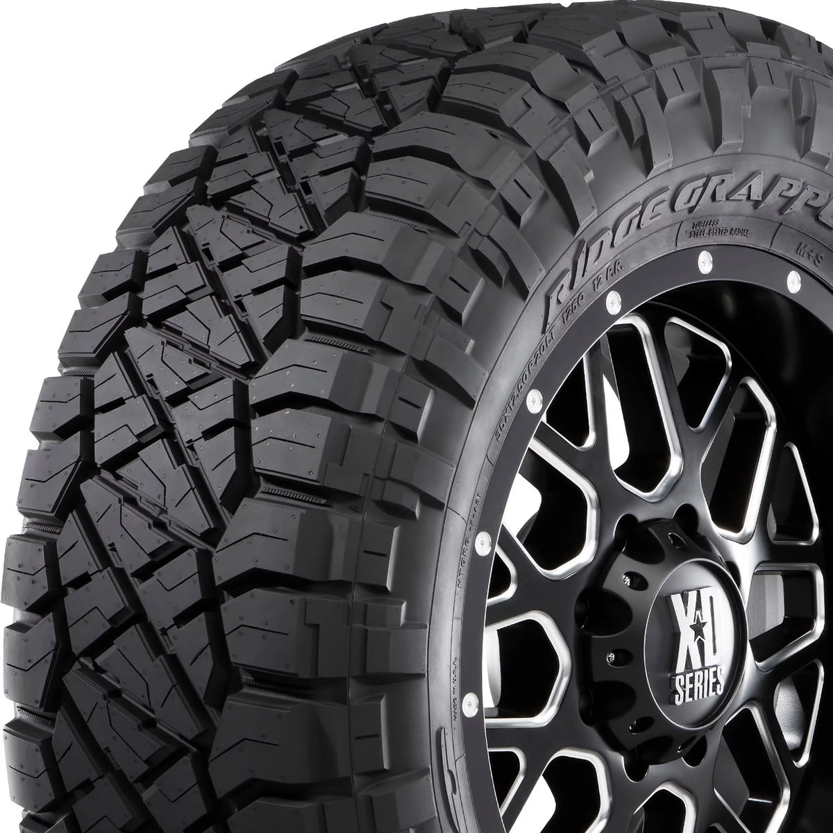275/60R20XL 116T BSW Tire T42926