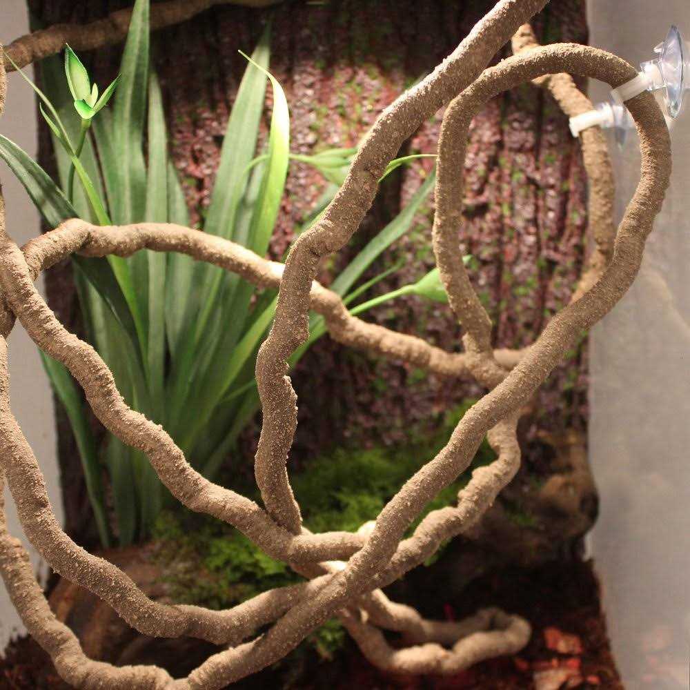 8-Foot Reptile Vines Flexible Jungle Climber U930