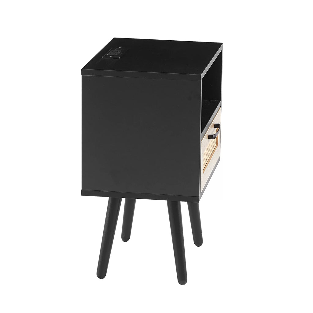 15.75" Rattan End Table with Power Outlet & USB Ports I9619