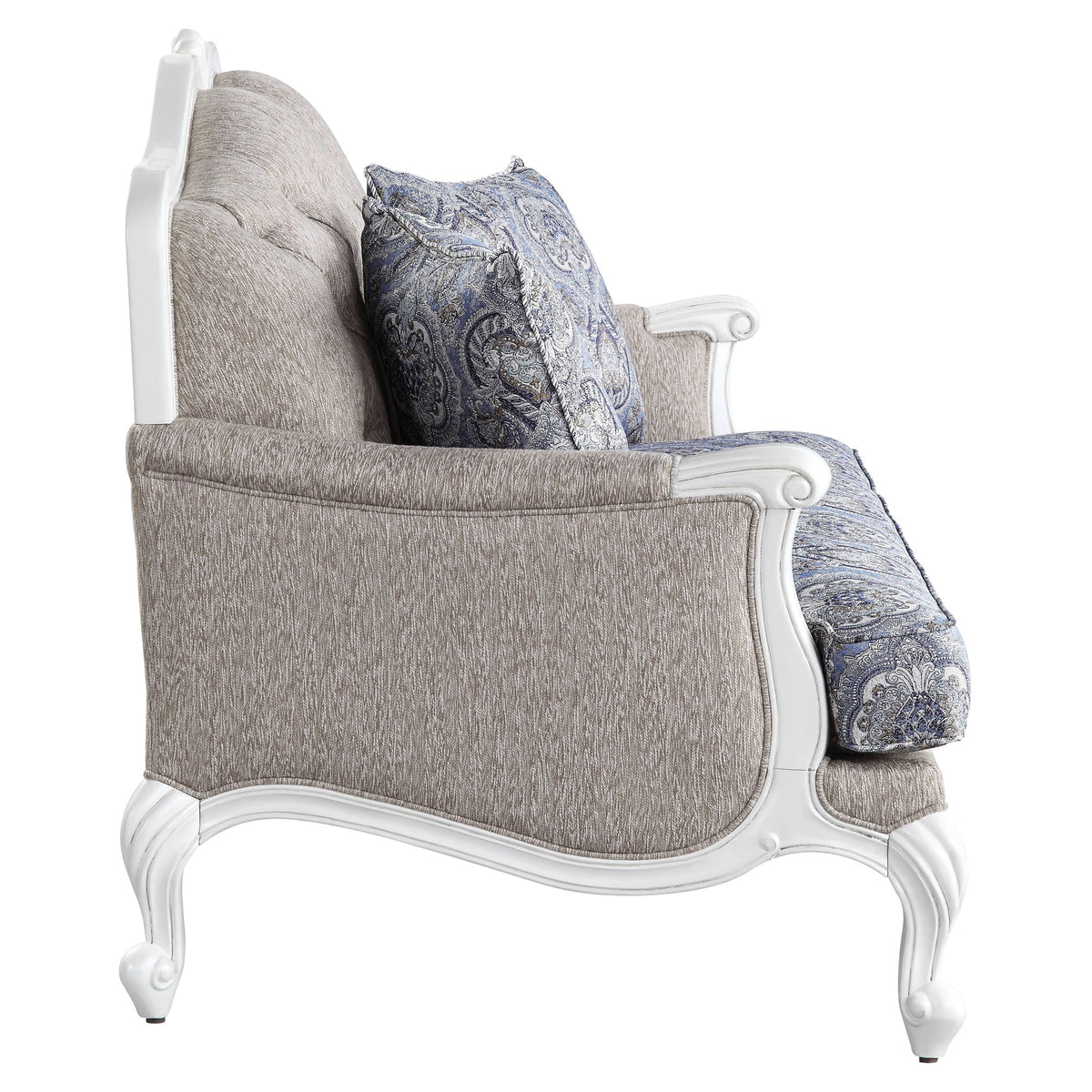 Beige and White Loveseat with 3 Pillows U129