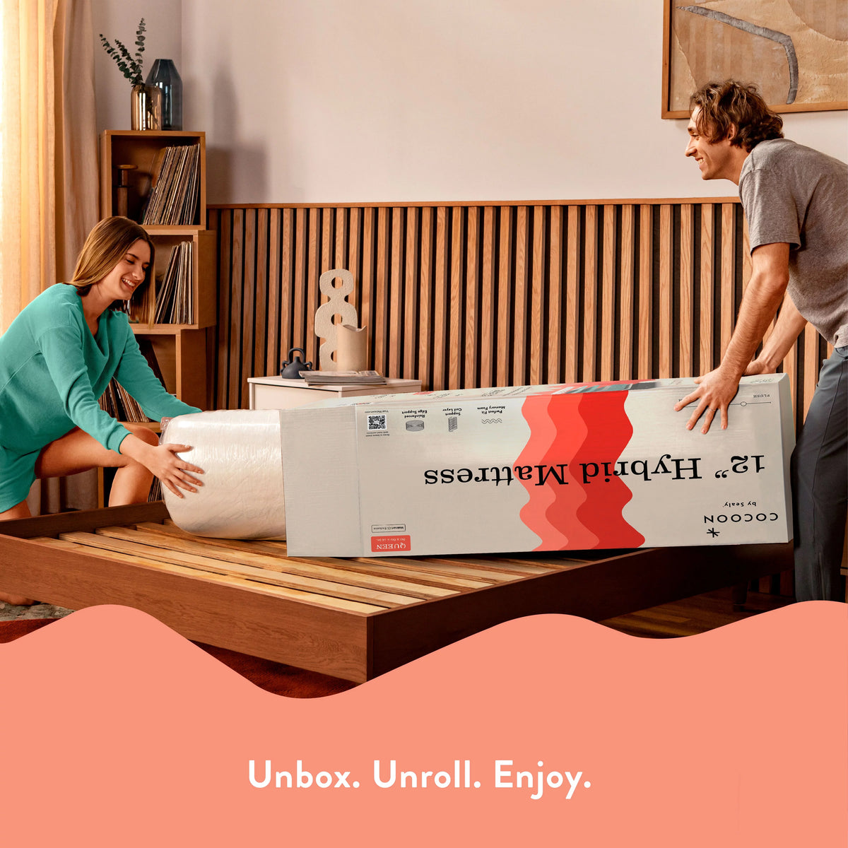 Queen Medium Hybrid Mattress J39128